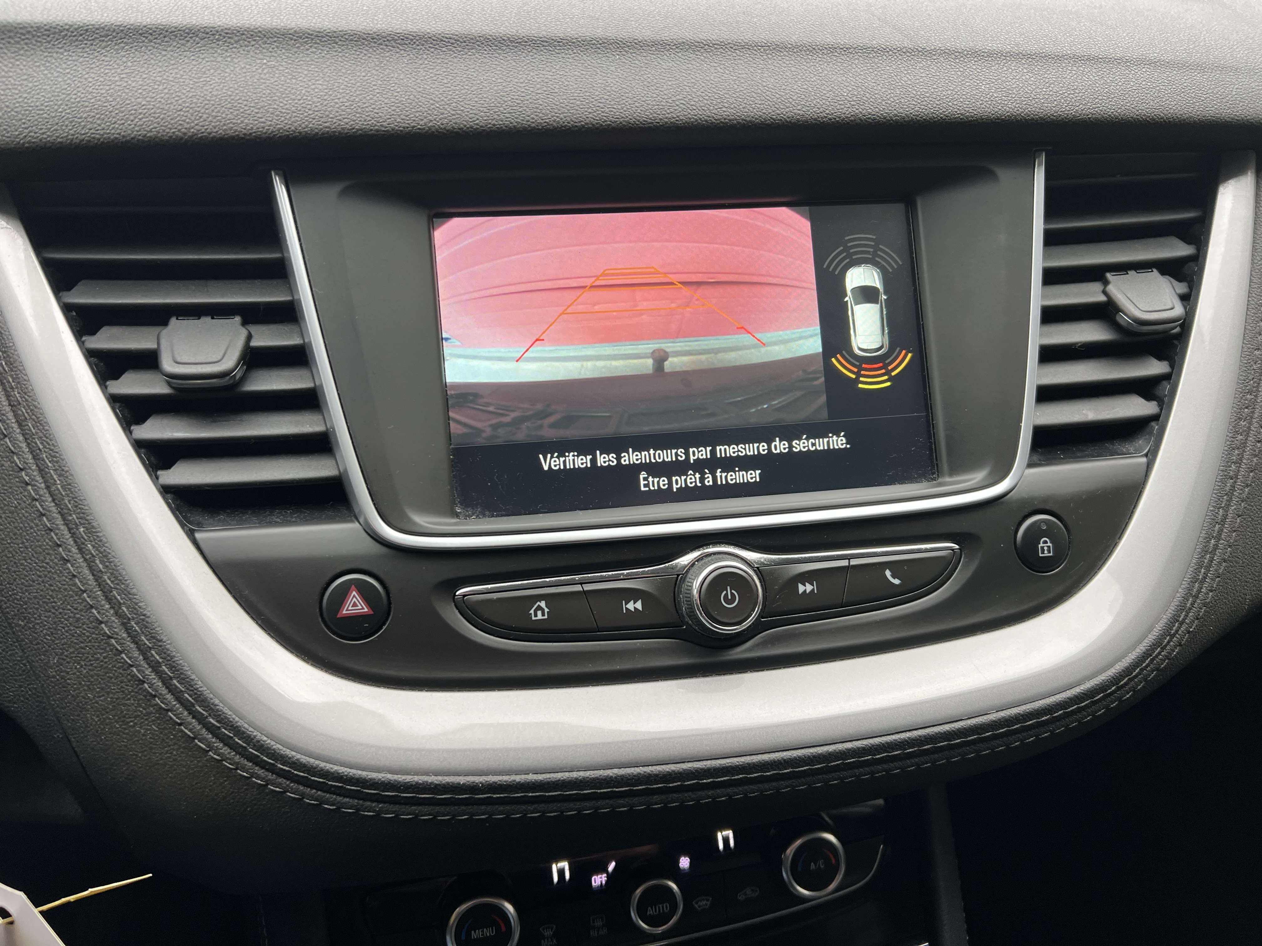 Opel Grandland X 1.2 Turbo ECOTEC + NAVI + CAR-PASS + CAMÉRA