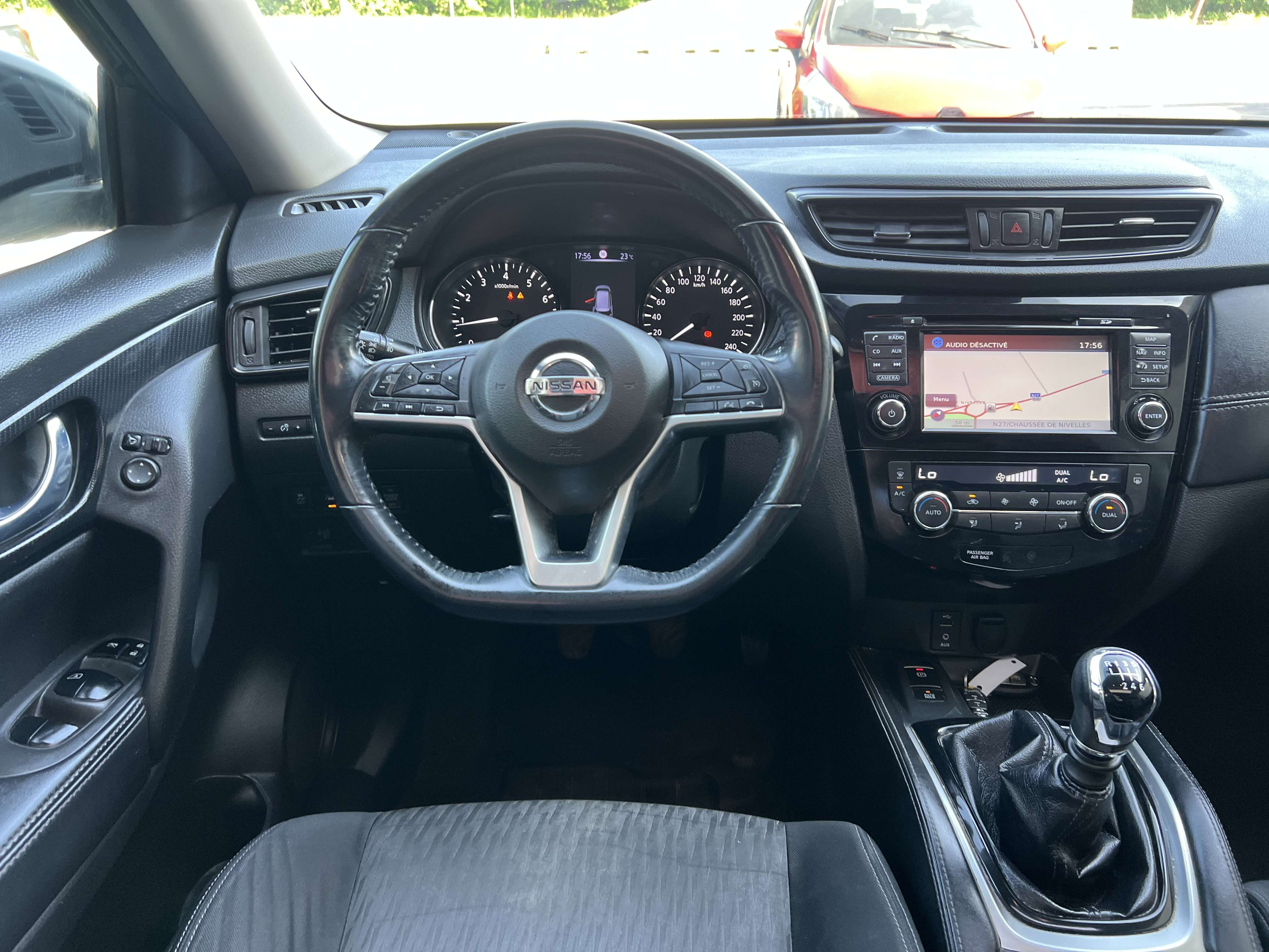 Nissan X-Trail 1.6i DIG-T 2WD Acenta 7 PL + CAMÉRA + NAVI + PANO