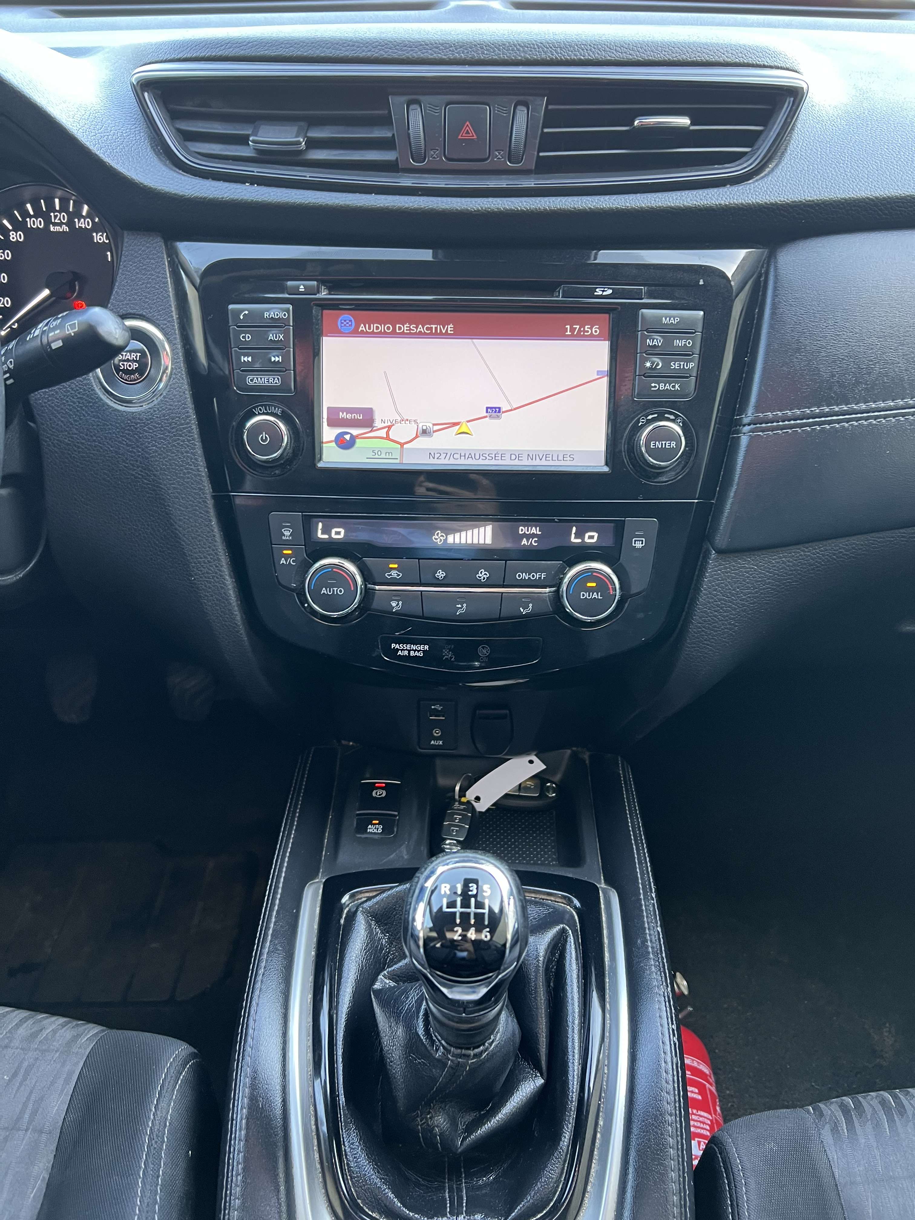 Nissan X-Trail 1.6i DIG-T 2WD Acenta 7 PL + CAMÉRA + NAVI + PANO