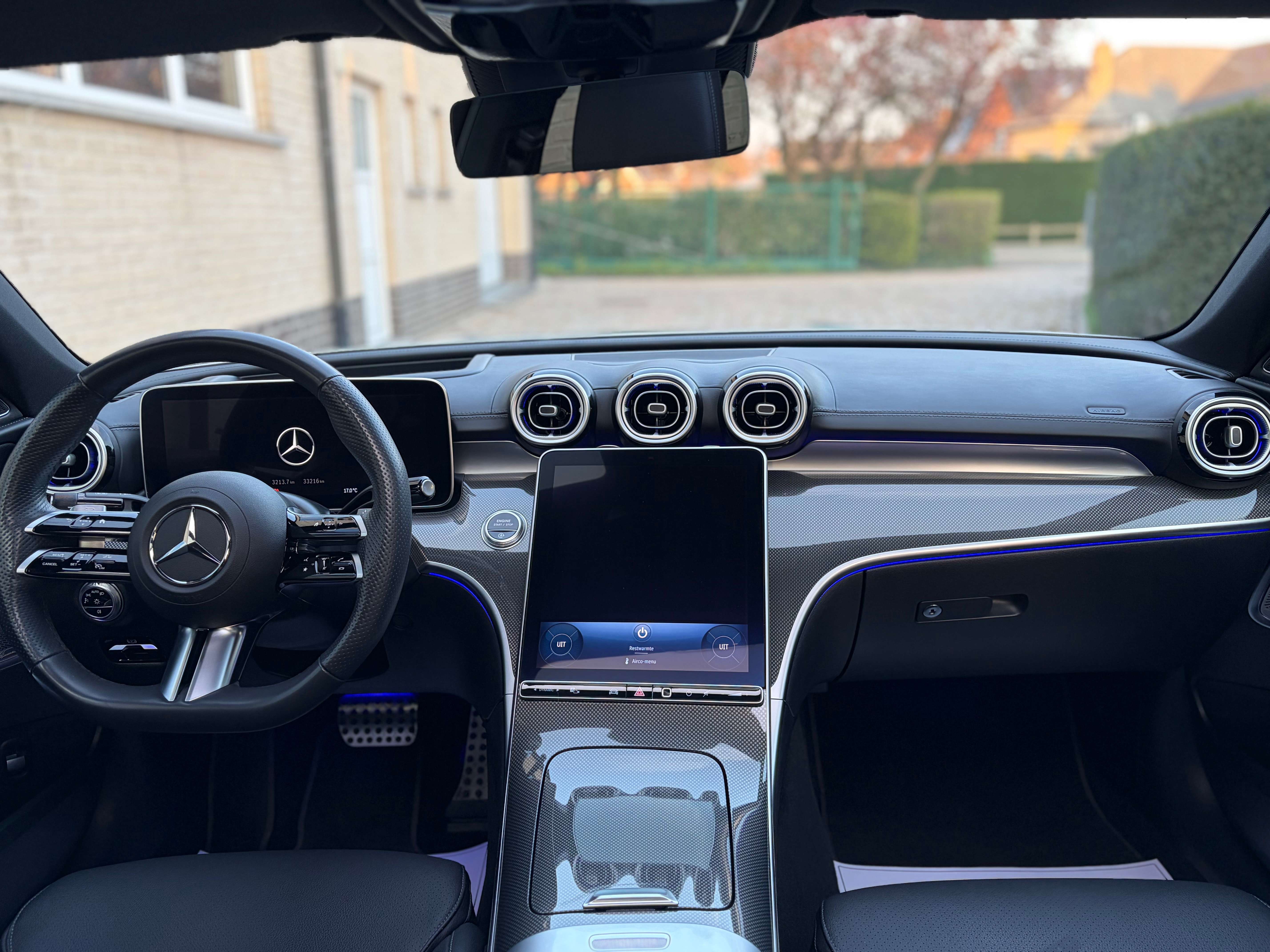 Mercedes-Benz C 180 AMG Line Pano Head up display  ### 32000 km ###