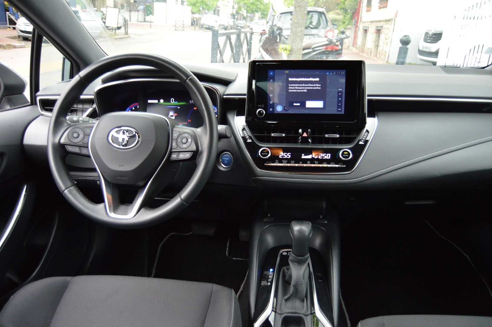 Toyota COROLLA 1.8 140CH DYNAMIC BUSINESS + PROGRAMME BEYOND ZERO ACADEMY MY23