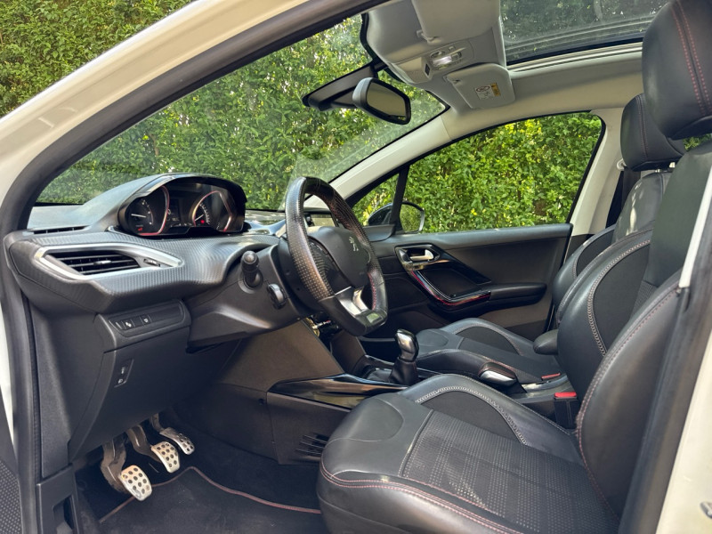 Peugeot 2008 HDI 100CH GT LINE * 2019 * TOIT PANO * CAMERA * JANTES * 1ERE MAIN