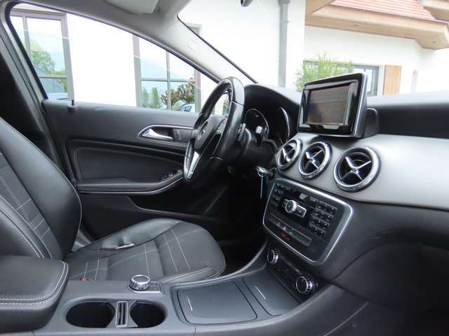 Mercedes-Benz GLA 200 GLA 200 d
