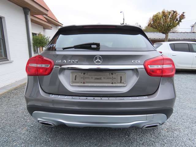 Mercedes-Benz GLA 200 GLA 200 d