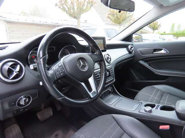 Mercedes-Benz GLA 200 GLA 200 d
