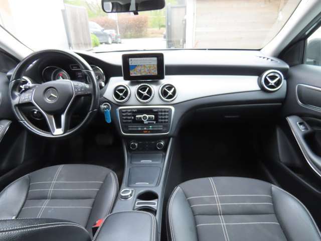 Mercedes-Benz GLA 200 GLA 200 d