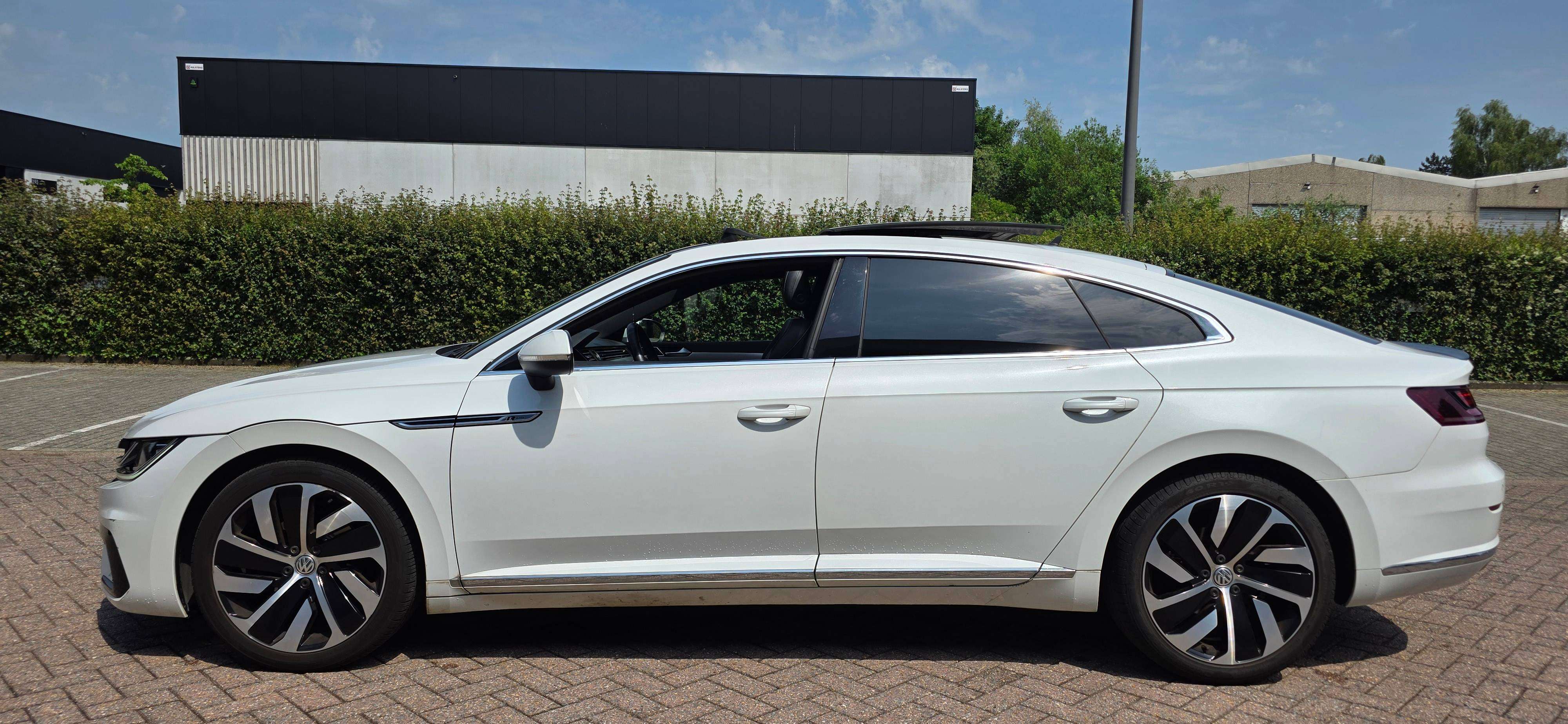 Volkswagen Arteon Arteon 2.0 R-Line DSG / FULL OPTIONS / EURO6C