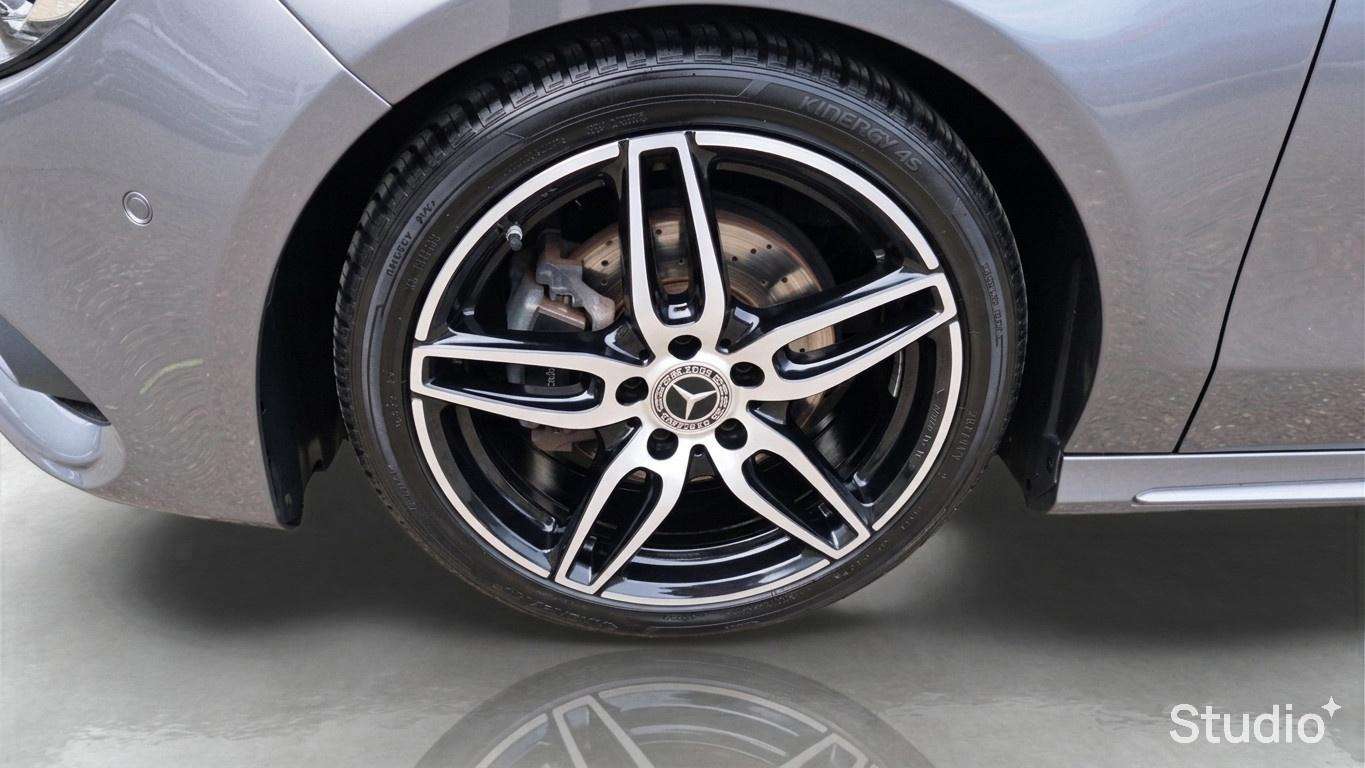 Mercedes-Benz CLA 180 Shooting Brake CLA A7 Business Solution AMG