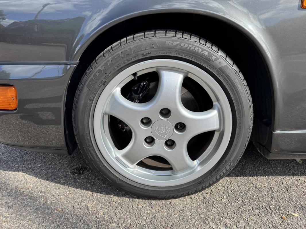 Porsche 911 3.6i - manuelle TYPE 964 COUPE Carrera 4