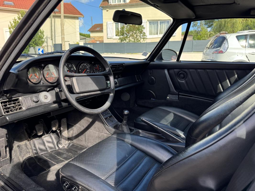 Porsche 911 3.6i - manuelle TYPE 964 COUPE Carrera 4