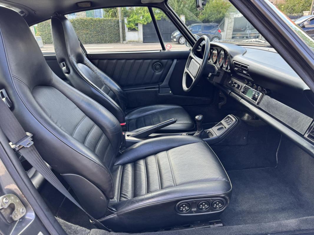 Porsche 911 3.6i - manuelle TYPE 964 COUPE Carrera 4