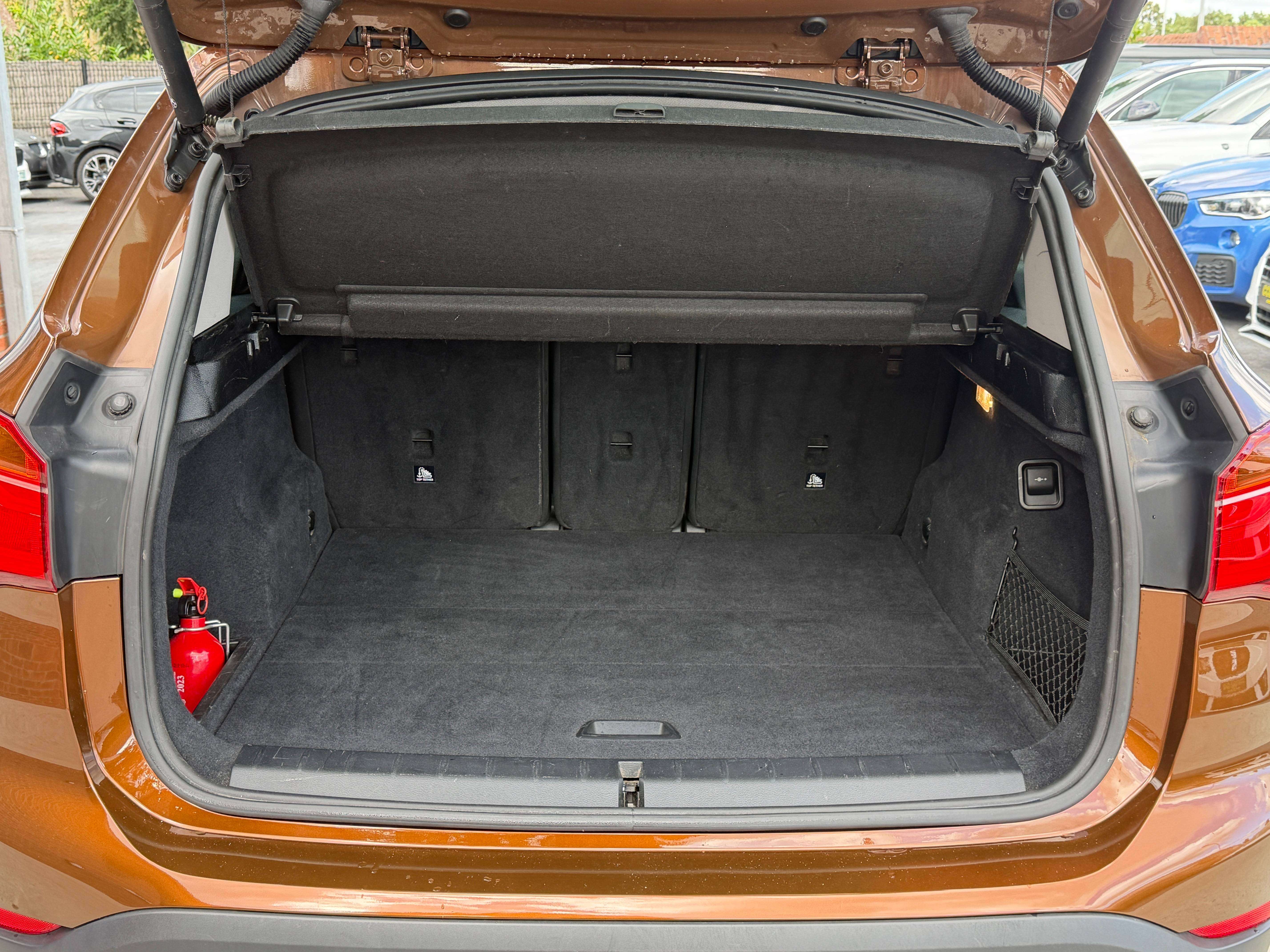 BMW X1 LED - Attelage - Radars de recul - Clim auto - Hayon électrique