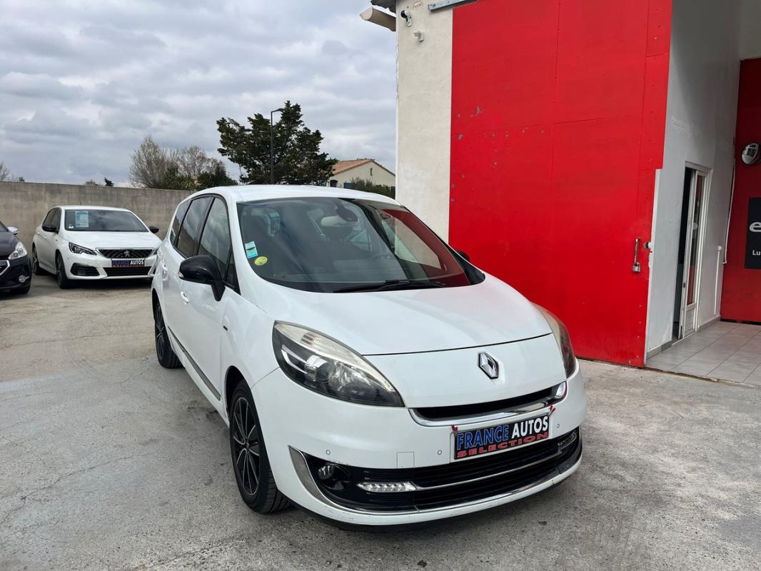 Renault Scenic BOSE 1.5L DCI 110 CH 7 PLACES - AVEC GPS TOMTOM | ENTIÈREMENT RÉVISÉE & GARANTIE