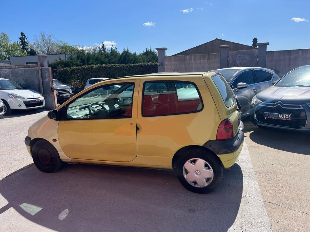 Renault Twingo 1.2L 60 CH ESSENCE - TRÈS ÉCONOMIQUE ET IDÉAL POUR UN JEUNE CONDUCTEUR