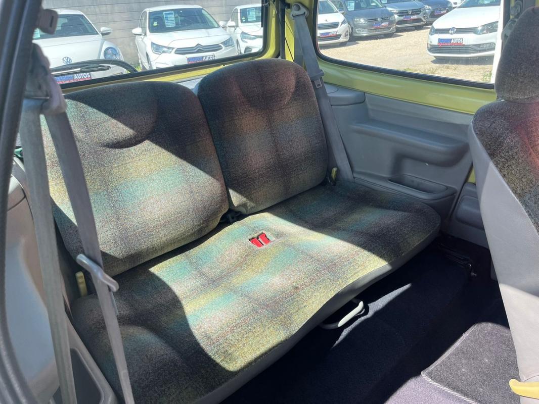 Renault Twingo 1.2L 60 CH ESSENCE - TRÈS ÉCONOMIQUE ET IDÉAL POUR UN JEUNE CONDUCTEUR