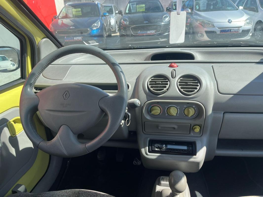 Renault Twingo 1.2L 60 CH ESSENCE - TRÈS ÉCONOMIQUE ET IDÉAL POUR UN JEUNE CONDUCTEUR