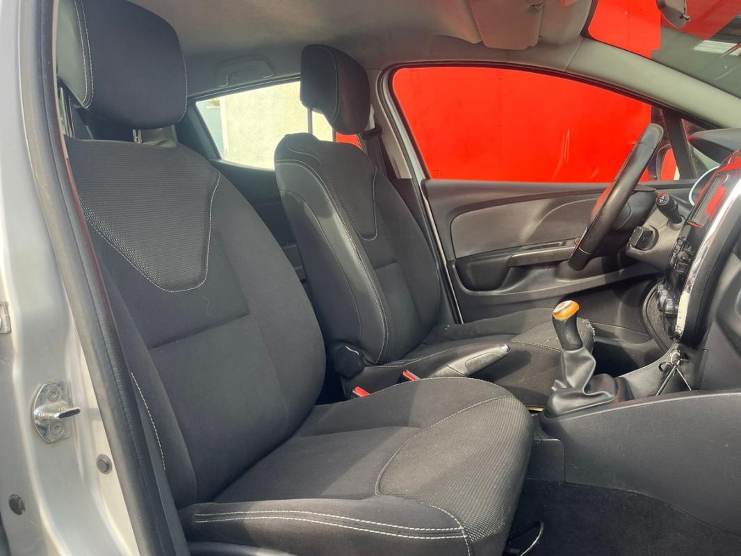 Renault Clio IV 1.5 DCI 90 CHEVAUX | ENTIÈREMENT RÉVISÉE & GARANTIE 12 MOIS EUROPE