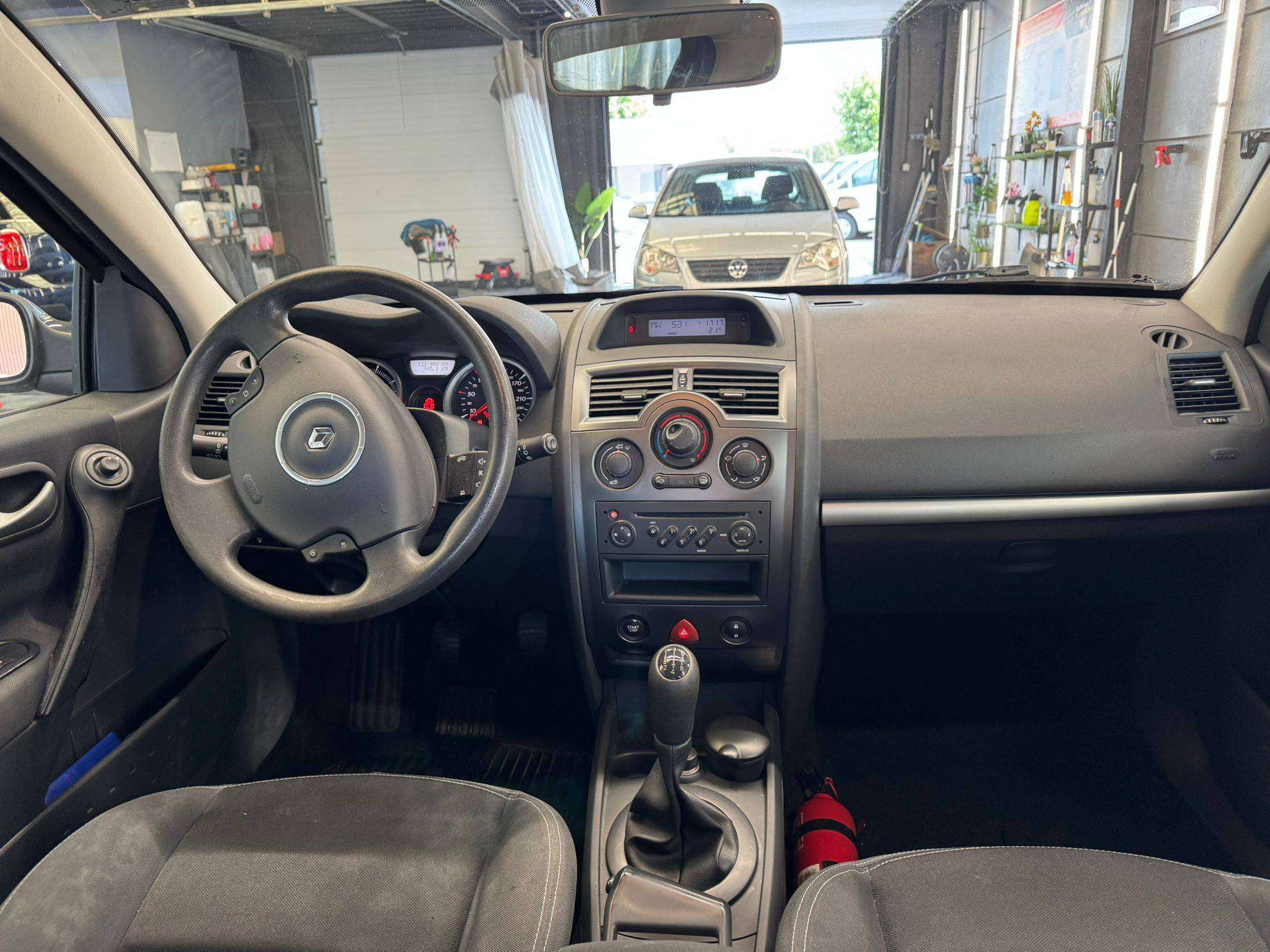 Renault Megane BENZINE bj2009 MANUEEL 122000KM