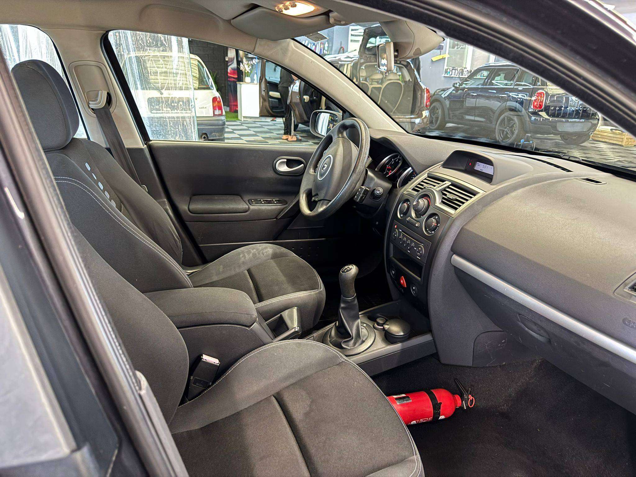 Renault Megane BENZINE bj2009 MANUEEL 122000KM