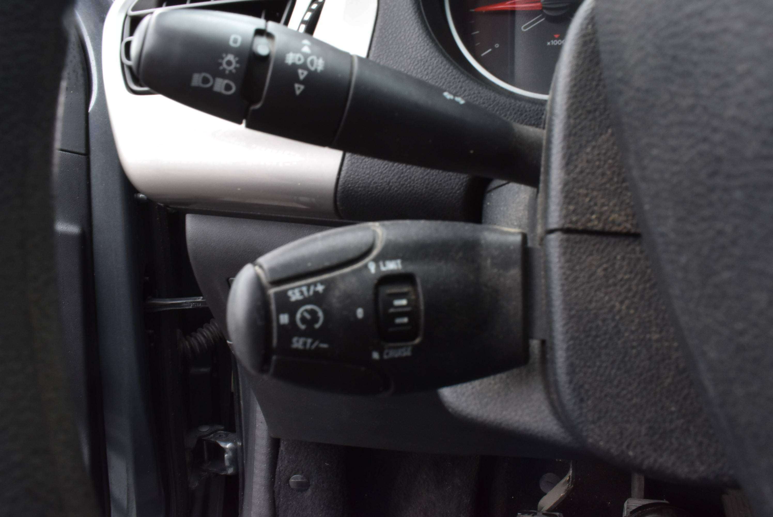 Citroen C-Elysée 1.2i Seduction Airco/GPS ***12M GARANTIE***
