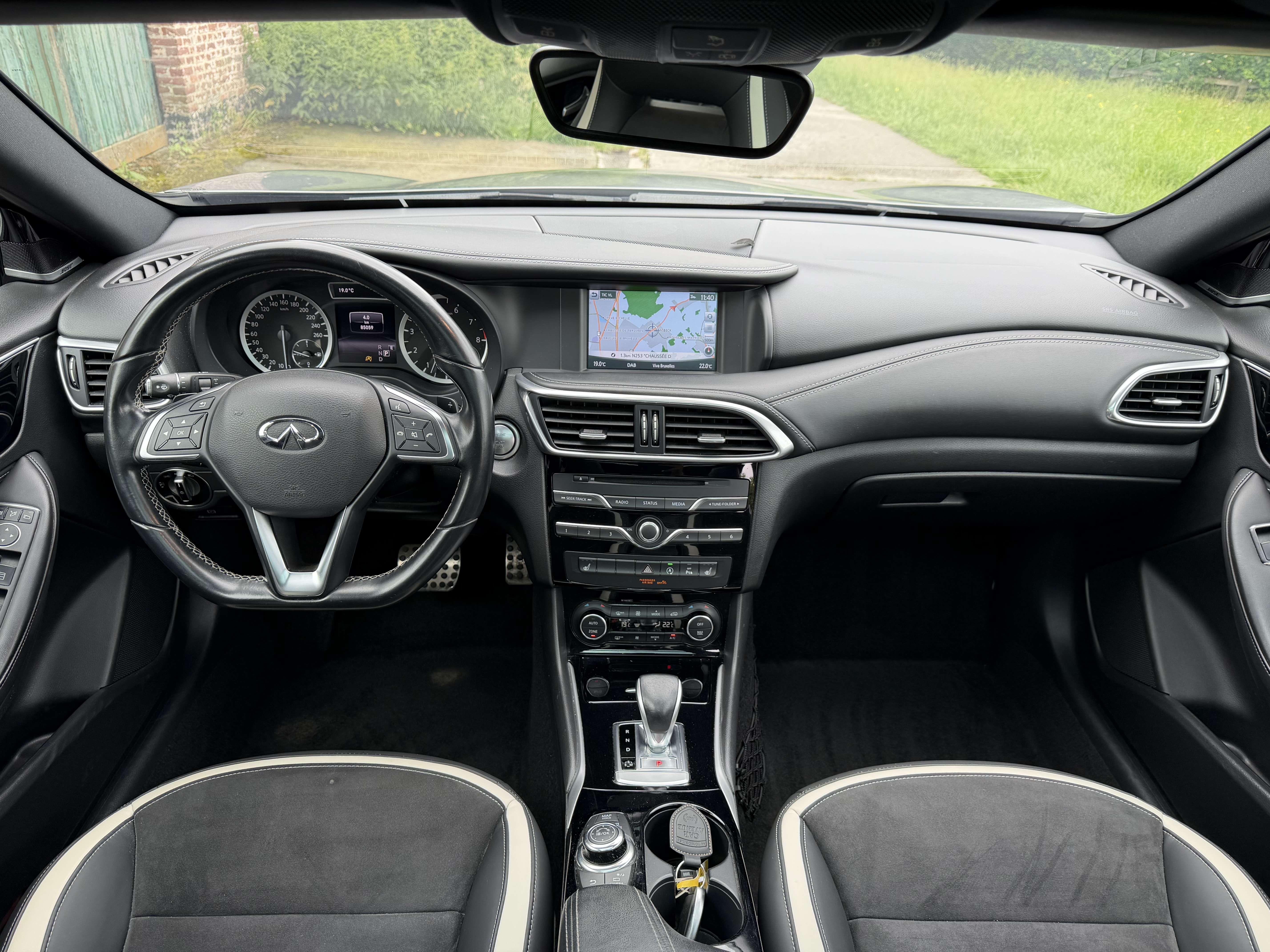 Infiniti Q30 S 1.6 Turbo Sport DCT *CAM*CRUISE*PANO*