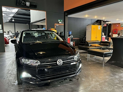 Volkswagen Polo 1.6 - A/C - MEDIA/TEL - NAVI - REGULATEUR DE VITESSE