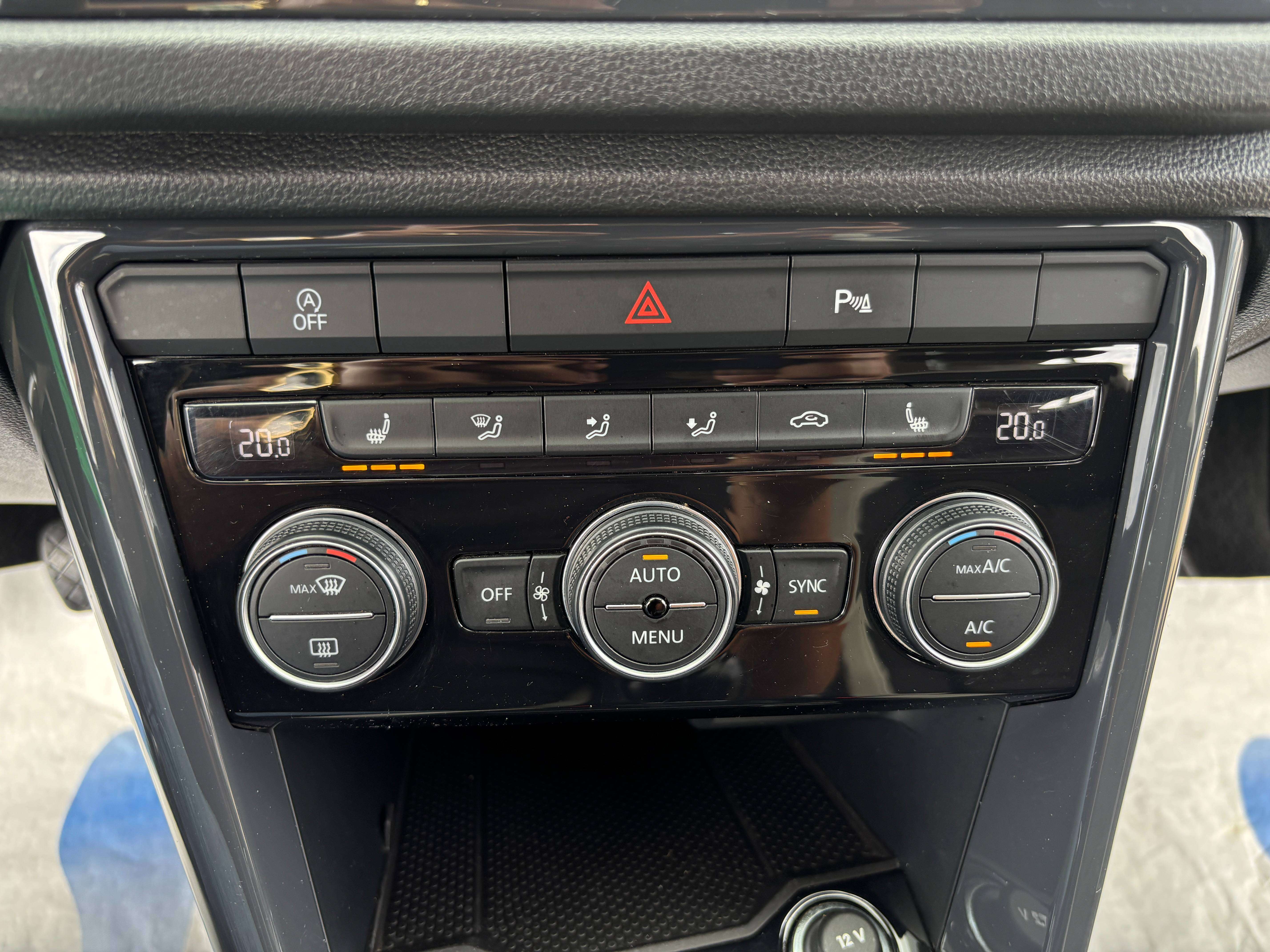 Volkswagen T-Roc 2.0 TDi 4Motion *CARPLAY*SIEGE CHAUFF*CAMERA*LED*GARANTIE*