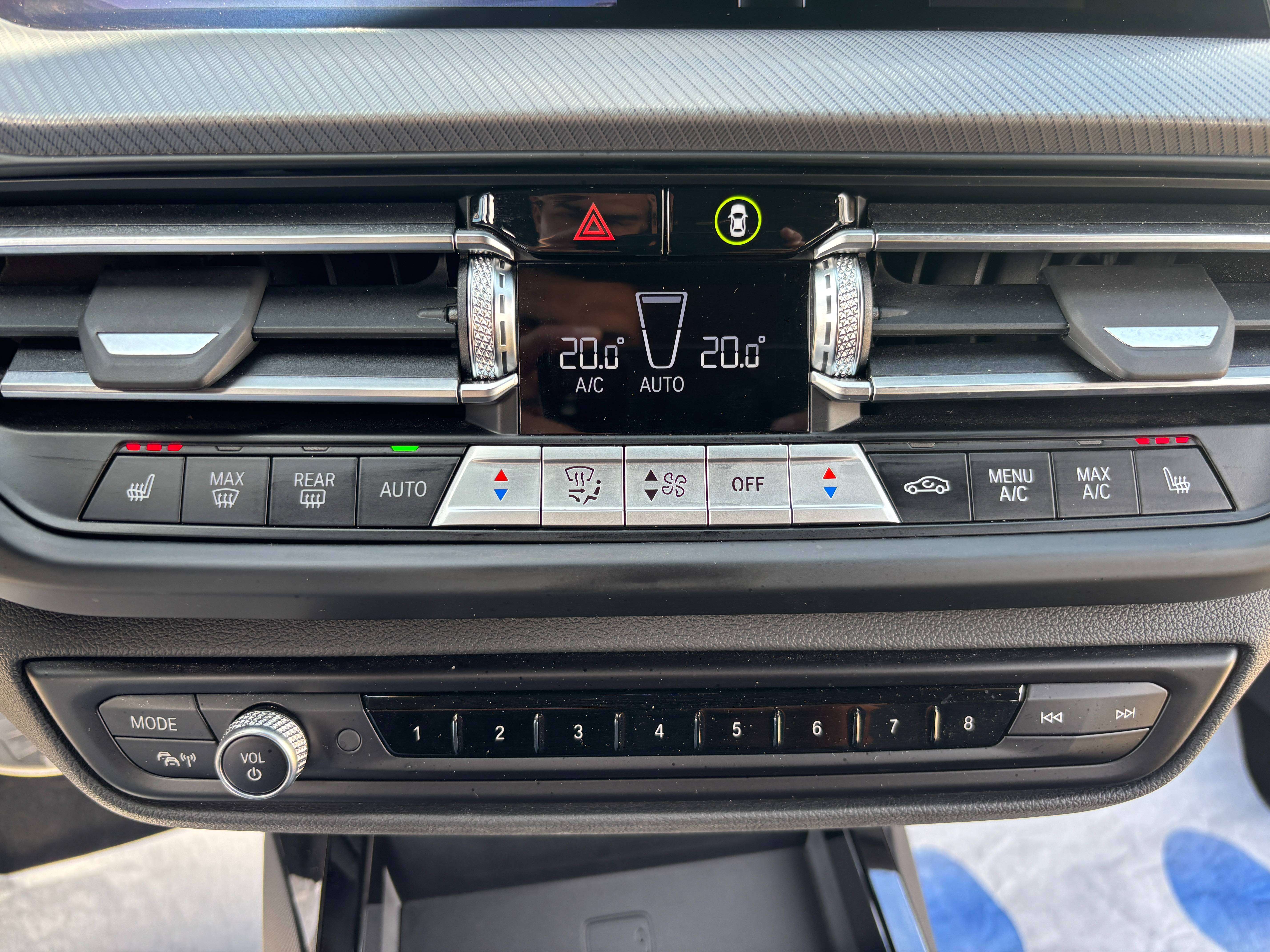 BMW 118 iA *PACK M*SIEGE CHAUFF*CAMERA*LED*1ER PROPRIO*GARANTIE*