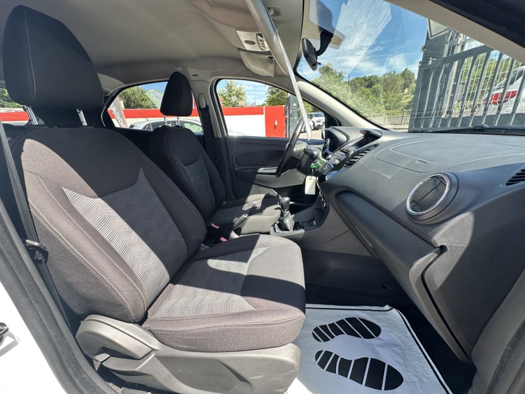 Ford Ka + 1.2 Ti-VCT 85 White Edition CLIM