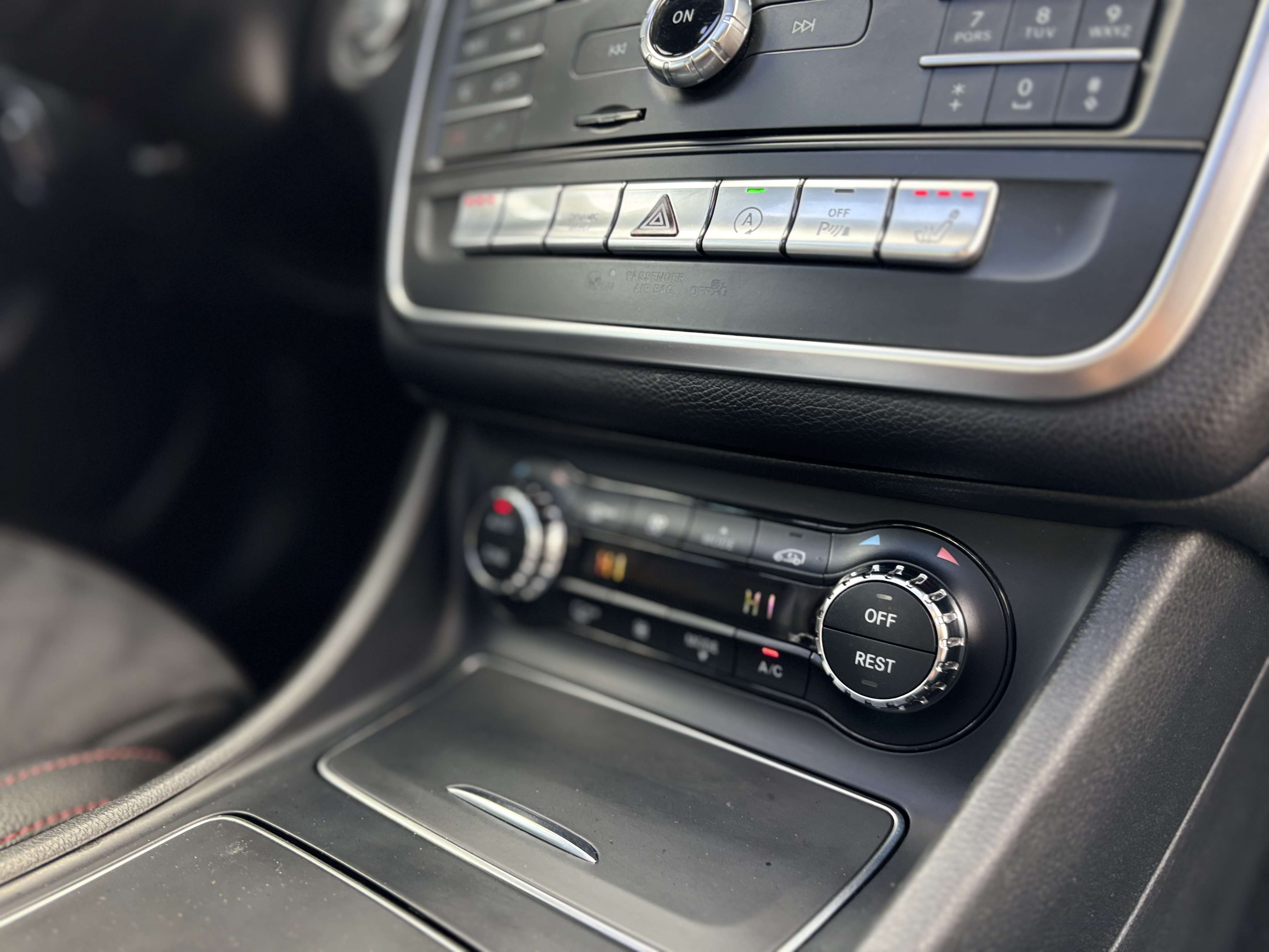 Mercedes-Benz CLA 180 CLA 180 d AMG Pack Dynamic Select Panoramisch Dak