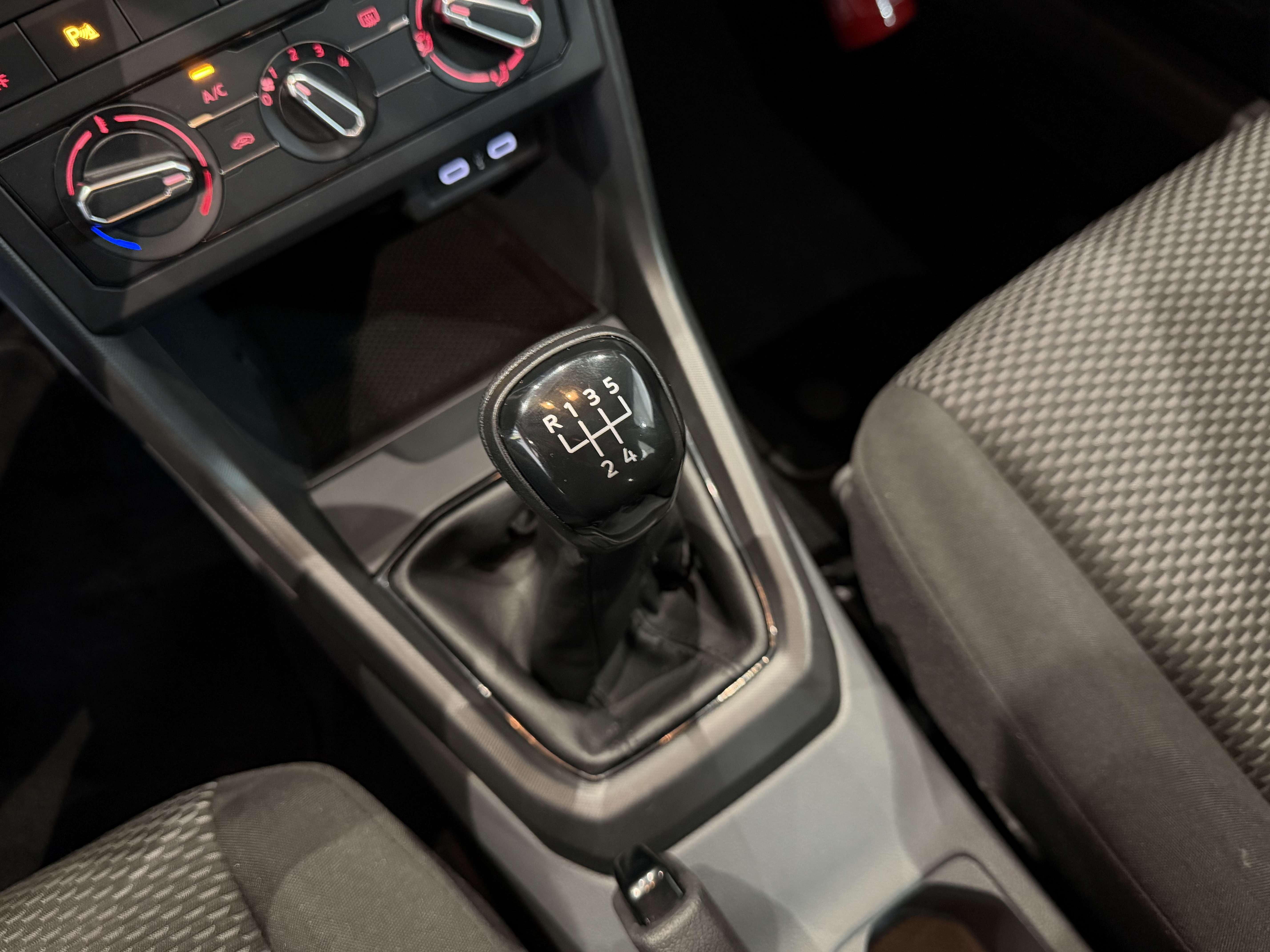 Volkswagen T-Cross 1.0 TSI  - GARANTIE 12MOIS - 1ERPRO