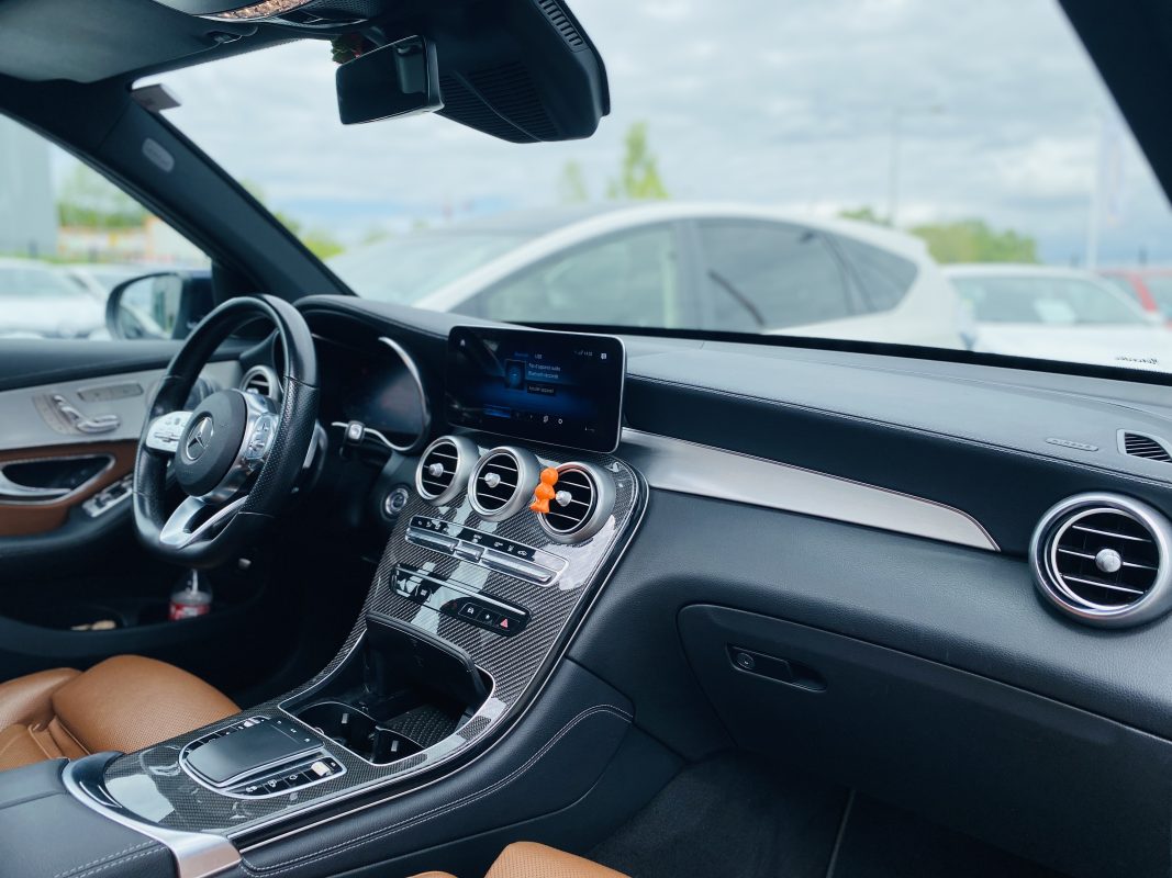 Mercedes-Benz Glc 300 DE 4MATIC AMG LINE
