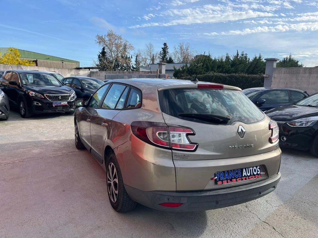 Renault Megane Break 1.5L DCI 86 CHV GPS, RÉGULATEUR ET LIMITEUR DE VITESSE.. - RÉVISÉE & GARANTIE