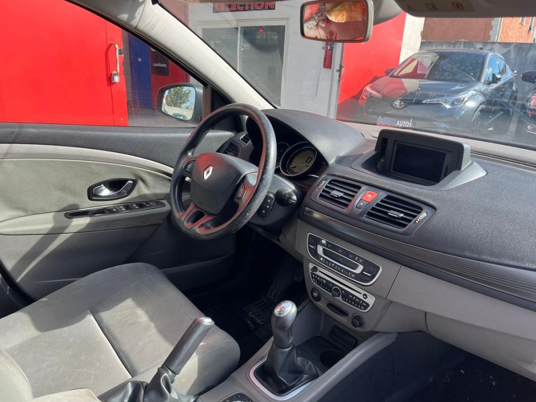 Renault Megane Break 1.5L DCI 86 CHV GPS, RÉGULATEUR ET LIMITEUR DE VITESSE.. - RÉVISÉE & GARANTIE