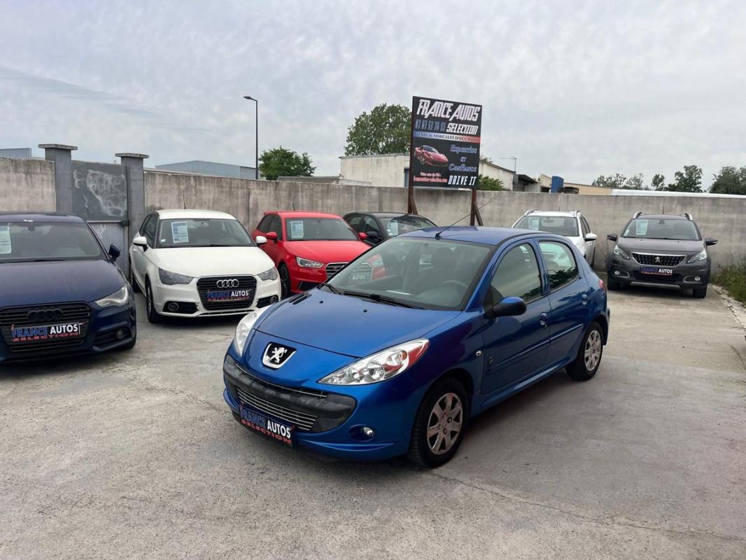 Peugeot 206+ 1.4 73 CH ESSENCE - ENTIÈREMENT RÉVISÉE ET GARANTIE 12 MOIS EN EUROPE
