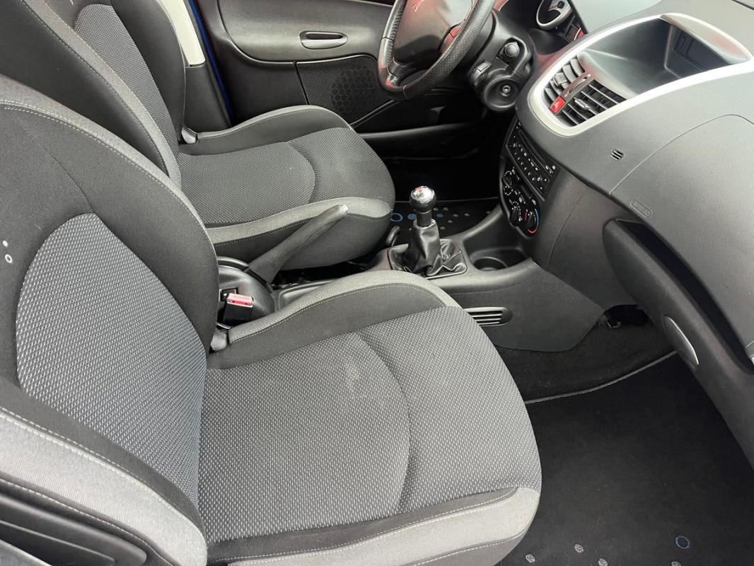 Peugeot 206+ 1.4 73 CH ESSENCE - ENTIÈREMENT RÉVISÉE ET GARANTIE 12 MOIS EN EUROPE