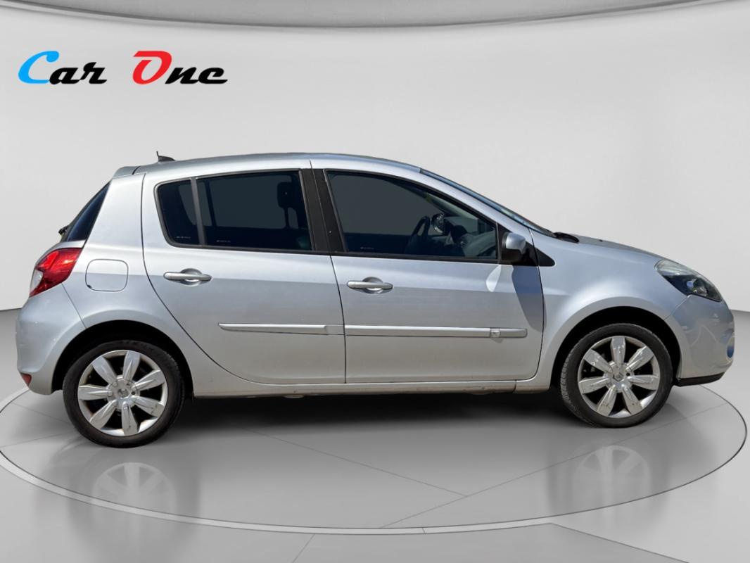 Renault Clio 1.6 16V 110 Exception Pack Cuir TomTom A