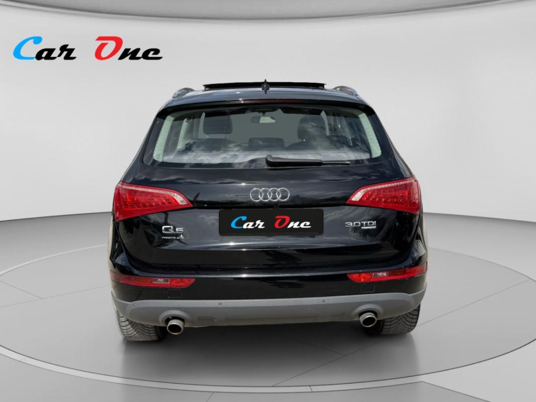 Audi Q5 V6 3.0 TDI 240 Quattro Avus S tronic 7