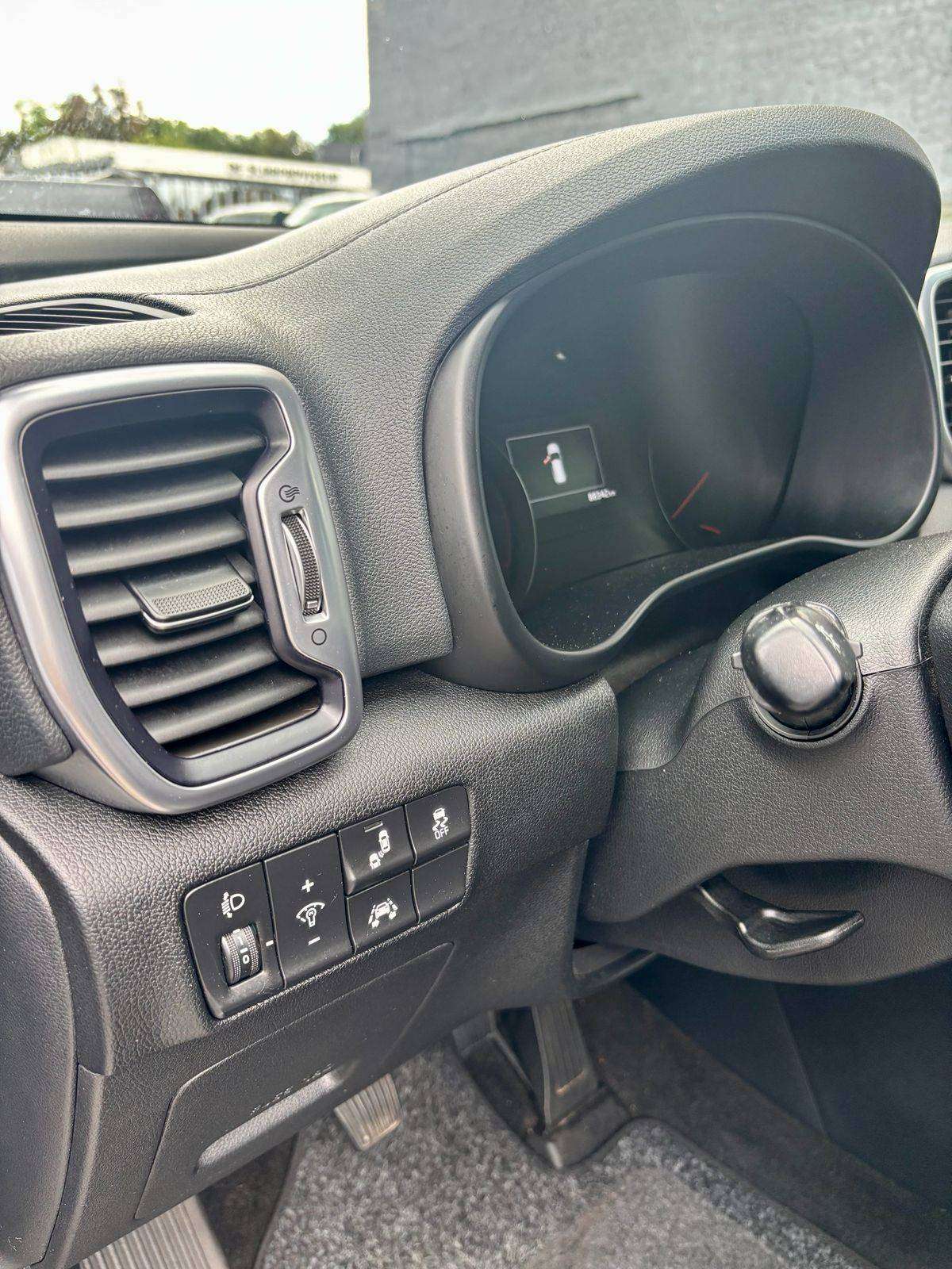 Kia Sportage 1.6 i / perfect Condition/ 1 Owner/ Full options