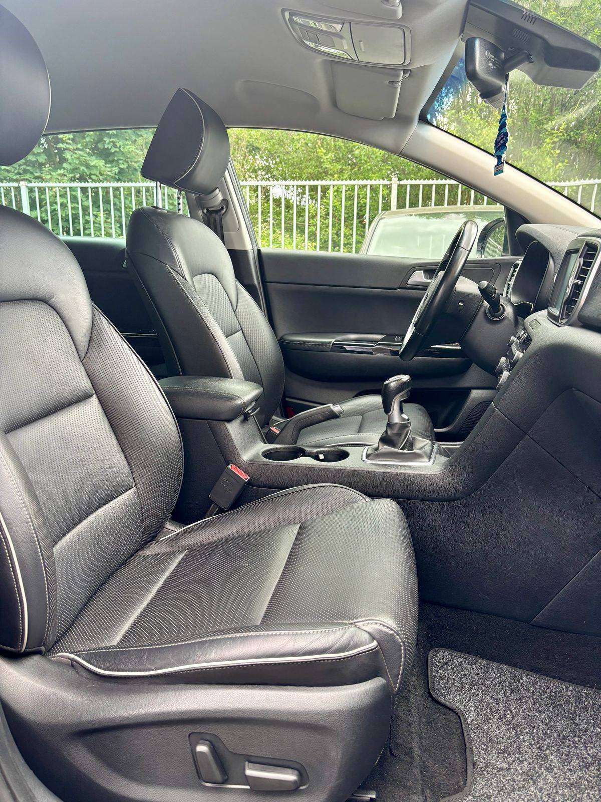 Kia Sportage 1.6 i / perfect Condition/ 1 Owner/ Full options