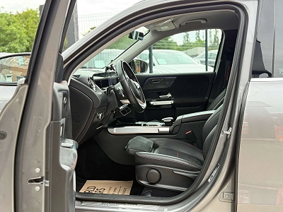 Mercedes-Benz GLB 180 PACK AMG - COCKPIT - LINE ASSIST - ANGLES MORT - GARANTIE 12MOIS