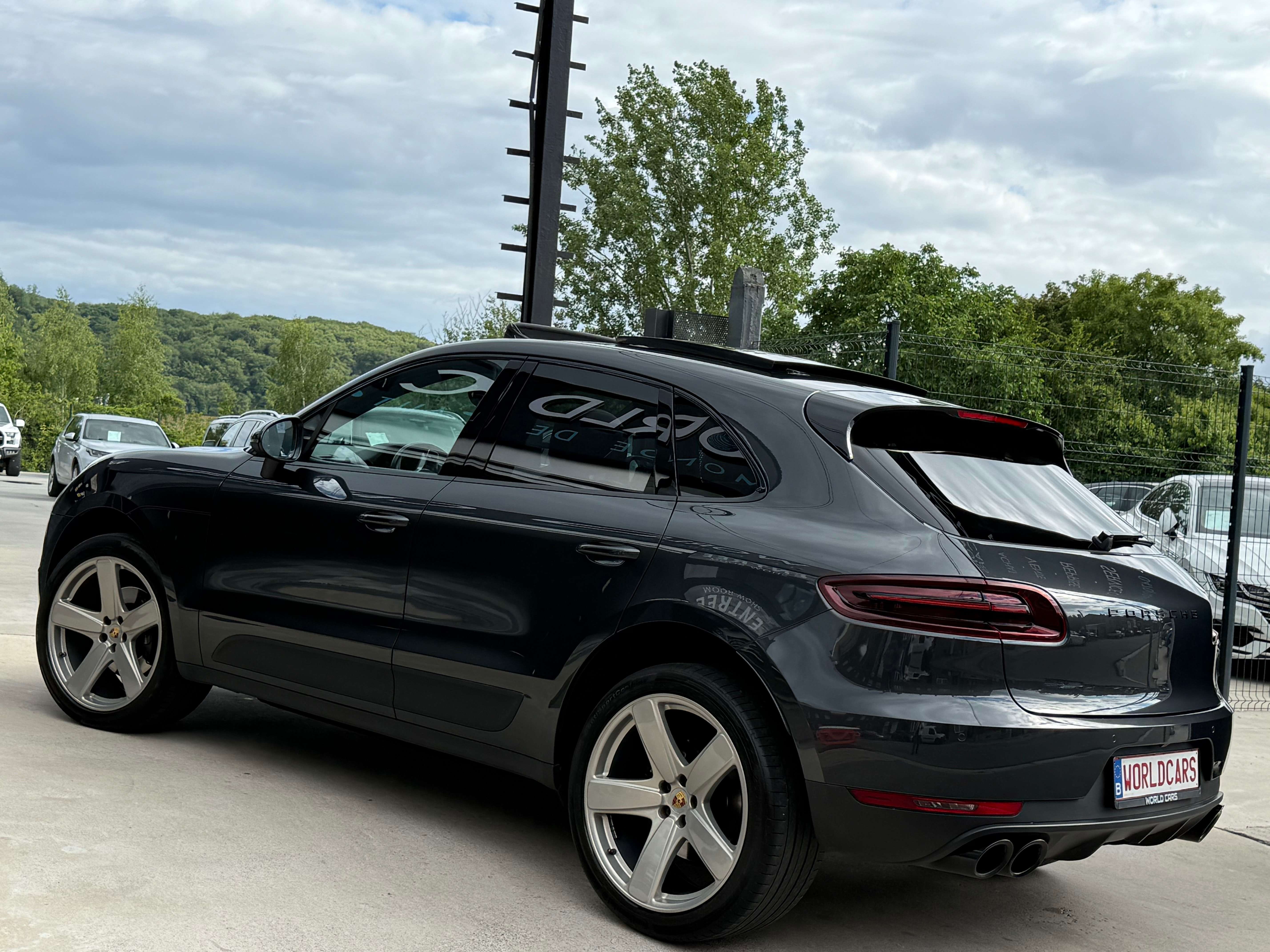 Porsche Macan 2.0 Turbo PDK SPORT DESIGN - PACK CHRONO- TOIT PANO - EXHAUST SPORT - CAMERA - LINE ASSIST - FULL OPTIONS- CARNET COMPLET