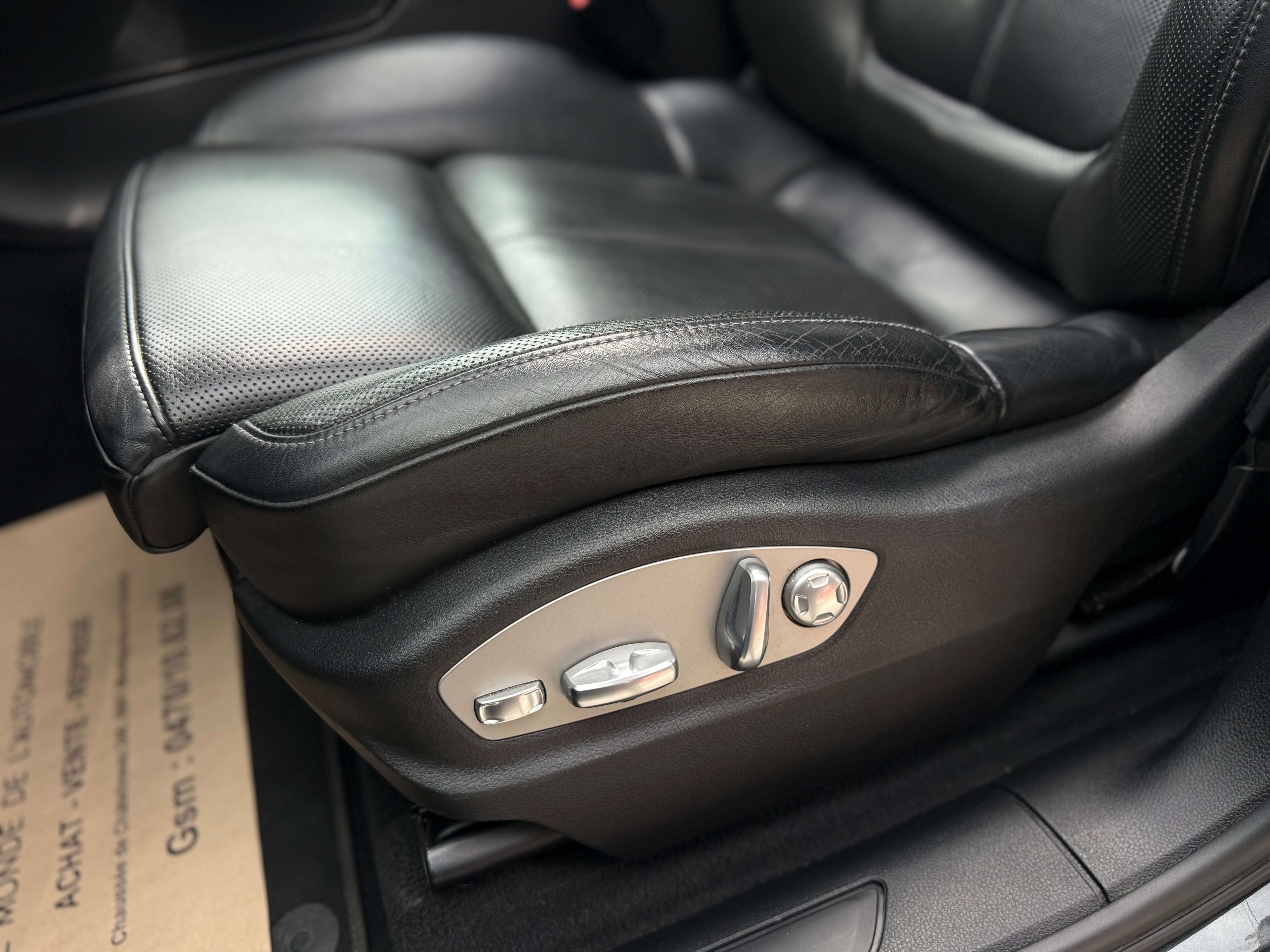 Porsche Macan 2.0 Turbo PDK SPORT DESIGN - PACK CHRONO- TOIT PANO - EXHAUST SPORT - CAMERA - LINE ASSIST - FULL OPTIONS- CARNET COMPLET