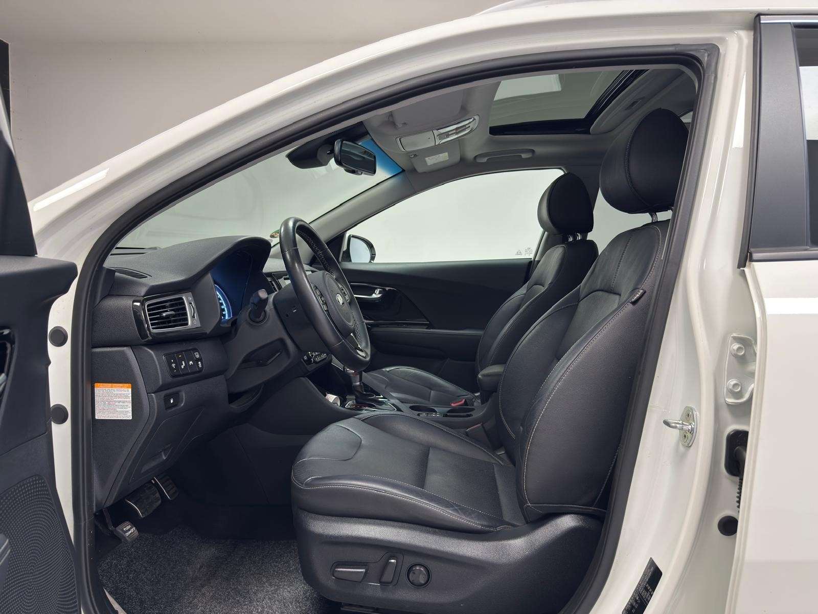 Kia Niro Sense**TOIT OUVRANT**GPS**BOITE AUTO**CAMERA**GARA