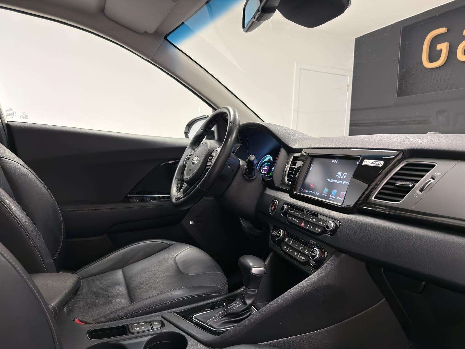 Kia Niro Sense**TOIT OUVRANT**GPS**BOITE AUTO**CAMERA**GARA