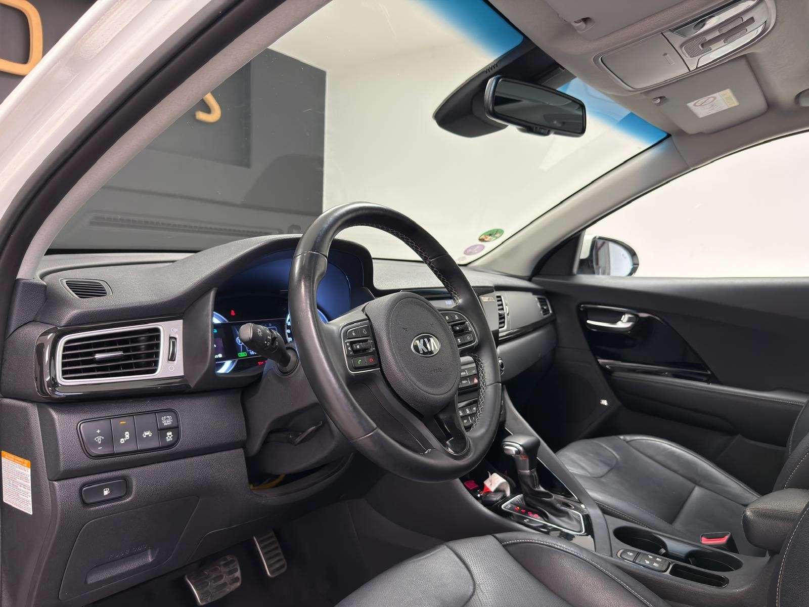 Kia Niro Sense**TOIT OUVRANT**GPS**BOITE AUTO**CAMERA**GARA