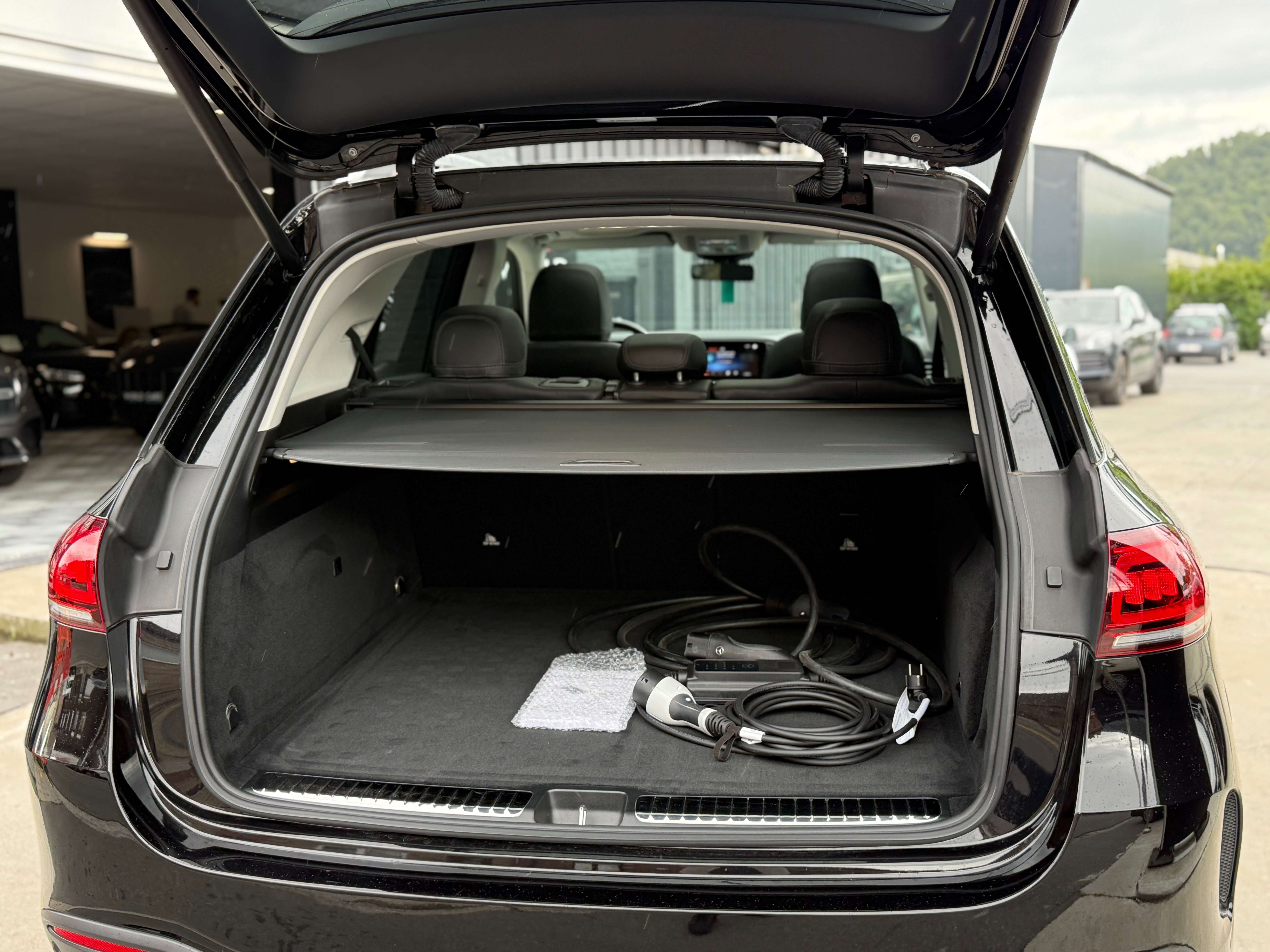 Mercedes-Benz GLE 350 de 4-Matic PHEV PACK AMG- TVAC/BTW-IN - TOIT PANO - COCKPIT - CAM360°- FRONT ASSIST - KEYLESS - BURMESTER - FULL OPTIONS-