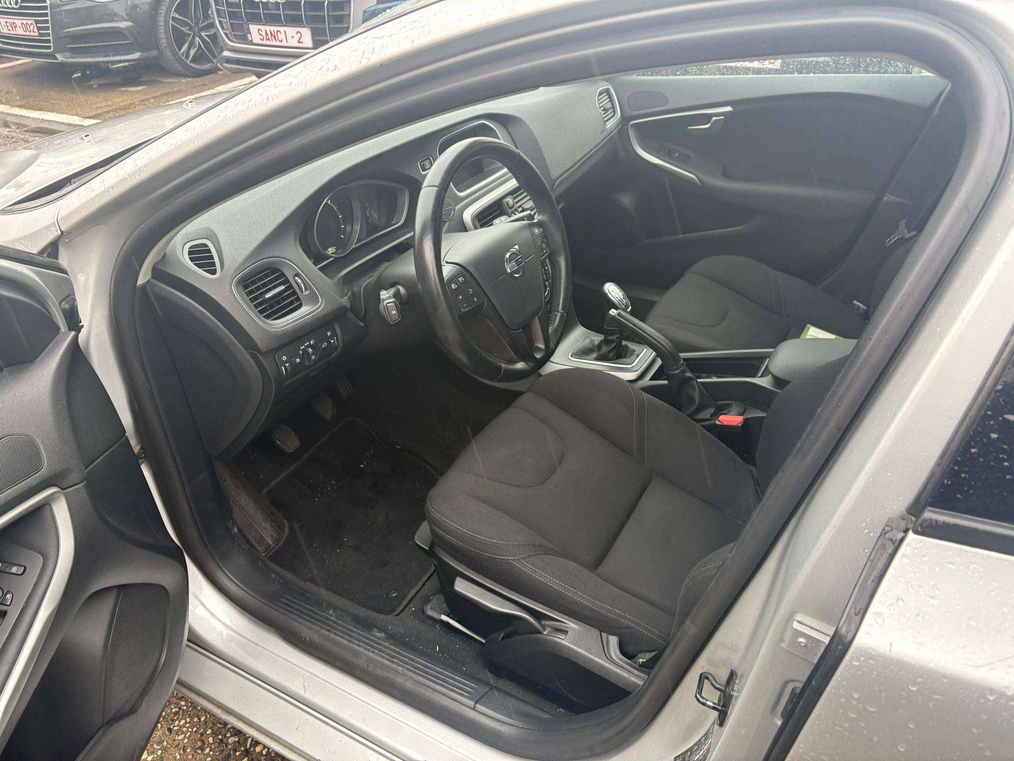 Volvo V40 1.6 D2 Momentum/BJ. 2013/KM.158.500