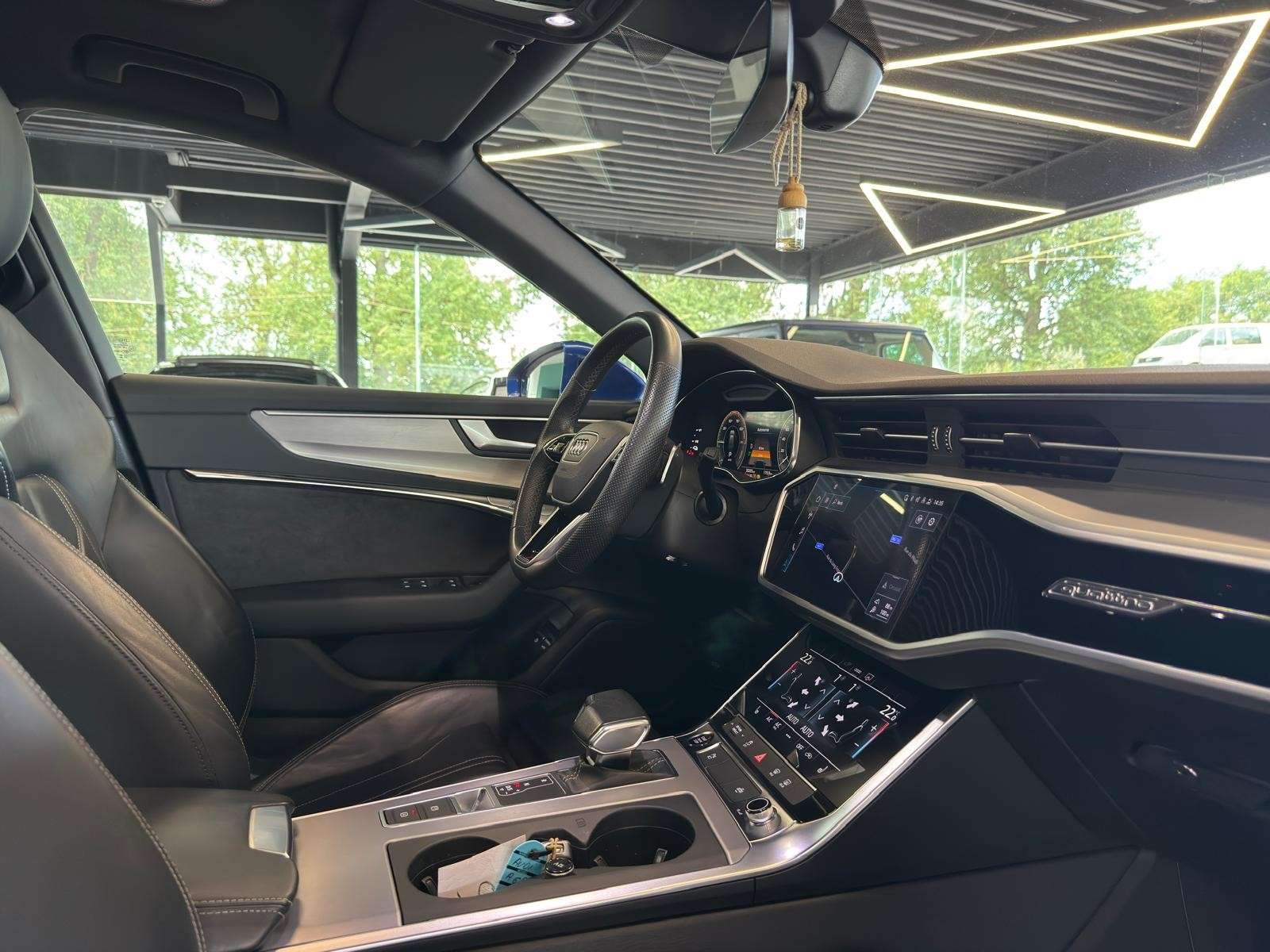 Audi A6 Avant PHEV 55 TFSI S line**TVA**Toit Ouvrant**Boit
