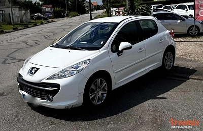 Peugeot 207 1.6i 110CV SPORT 1 ERE MAIN ENTRETIEN COMPLET